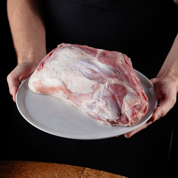 Лопатка ягнёнка(целая передняя нога)